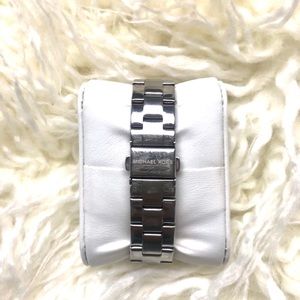 michael kors access runway gen 4 mkt5044